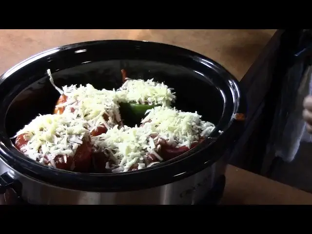 'Video thumbnail for Stuffed Peppers in a Crock Pot'