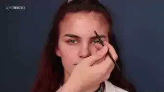 'Video thumbnail for Contouring For Diamond-Shaped Face | Beauty & Styles #MakeUpArts'
