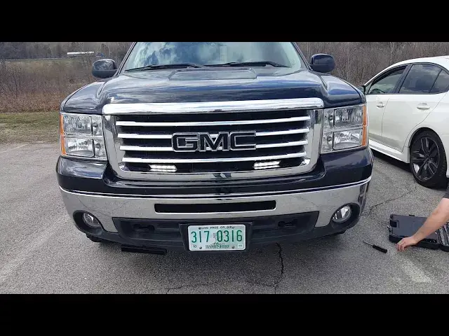 'Video thumbnail for GM-Trucks.com Project Sierra - Sylvania ZEVO LED Front Turn Signal Bulbs'