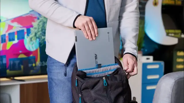 'Video thumbnail for ASUS Chromebook Flip CX5400 Review: My Everyday Carry!'