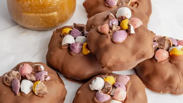 'Video thumbnail for Mini Egg Yogurt Clusters'