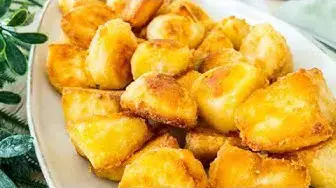 'Video thumbnail for Crispy Roast Potatoes | coated in flour + prep ahead'