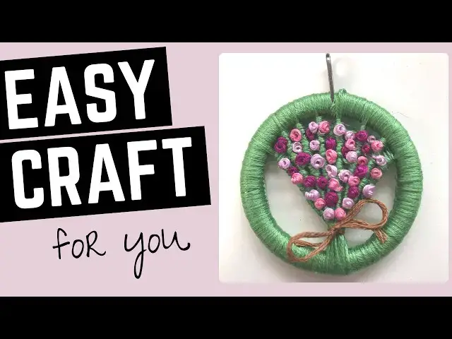 'Video thumbnail for How to Make a Dorset button with flowers'