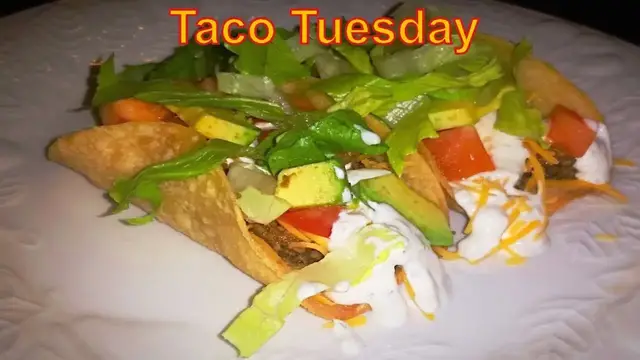 'Video thumbnail for Easy Flat Bottom Tacos on Tuesday with Dining in with Danielle'