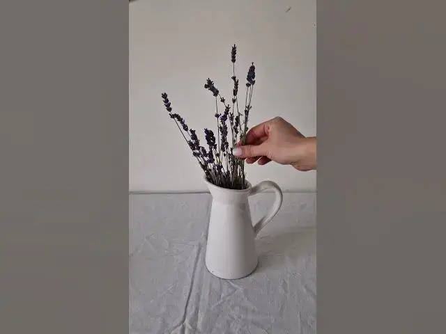 'Video thumbnail for Making of Stone Candle scented with lavender. Proudly handmade 卯n Rom芒nia 馃嚪馃嚧'