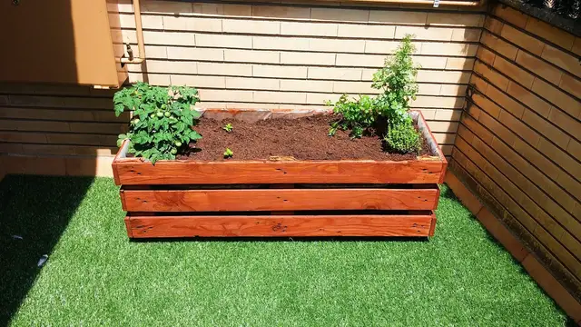 'Video thumbnail for How To Treat Pallets For Garden Use'