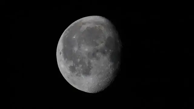 'Video thumbnail for Waning Gibbous Moon through an 8" Sky-Watcher Explorer BD N200/1000'
