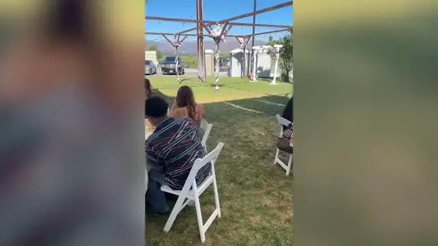 'Video thumbnail for Mamá que nunca tuvo una fiesta de quince años o una boda tiene la fiesta de sus sueños'
