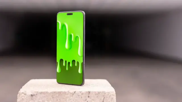 'Video thumbnail for This New Smartphone Doesn't Freeze...'