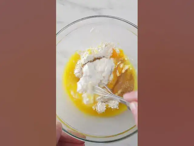 'Video thumbnail for Muffins de limão e iogurte na air fryer (link na descrição) @lecuine @breville'