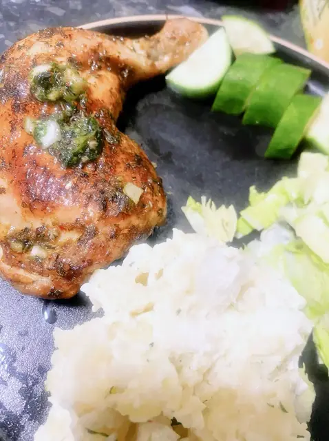 'Video thumbnail for Juicy Oven-Baked Chicken Legs | No-Fuss, Flavor-Packed Dinner Idea 🍗🔥'