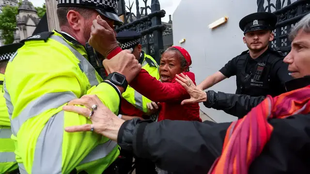 'Video thumbnail for London protesters demand ‘Welfare not Warfare’ amid military spending rise'