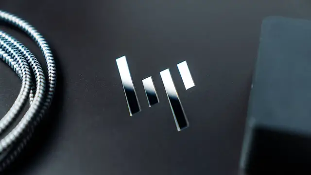 'Video thumbnail for Sneak Peek: Unboxing the 'Sparkling Black' HP Dragonfly Pro Chromebook'