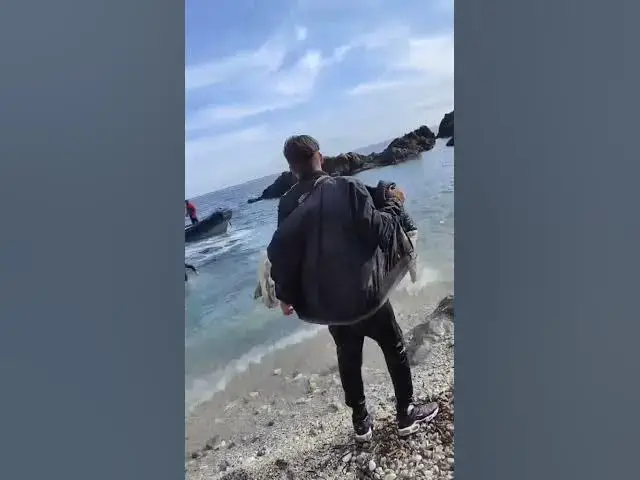'Video thumbnail for WATCH as a group of illegal migrants enter Spain's shores'