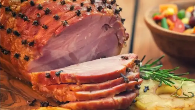 'Video thumbnail for Huge Mistakes Everyone Makes When Cooking Ham'