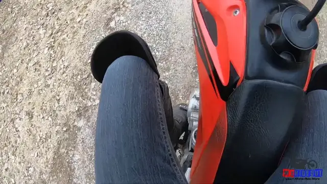 'Video thumbnail for Best Way To Shift Gears On A Dirt Bike: Clutch or No Clutch?'