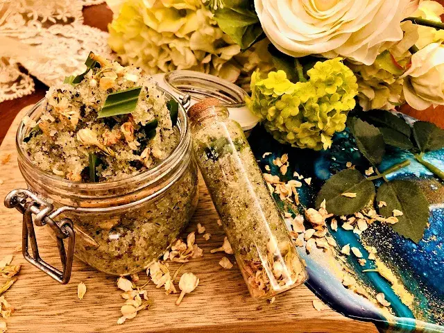 'Video thumbnail for Green Tea and Jasmine Body Scrub- سكراب الشاي الأخضر والياسمين'