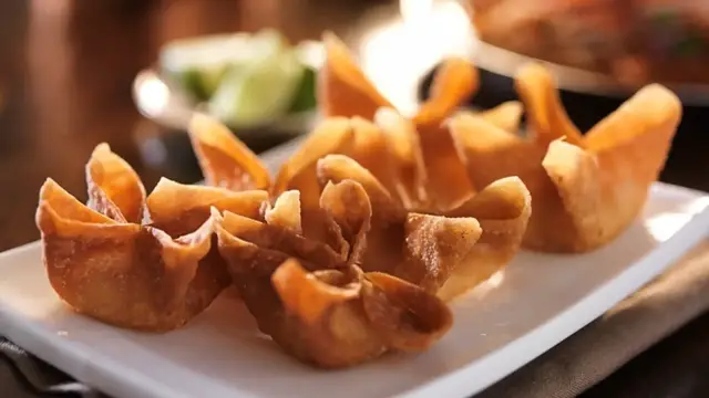 'Video thumbnail for 6 Things You Should Never Order From A Chinese Restaurant'