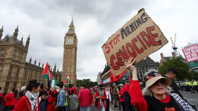'Video thumbnail for Pro-Palestine protesters in UK call for Israel arms embargo, sanctions'