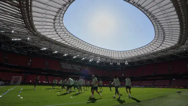 'Video thumbnail for Man United and Tottenham face off in all-English Europa League final'