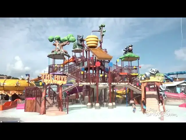 'Video thumbnail for Soaky Mountain Waterpark Preview: Behind the Scenes'