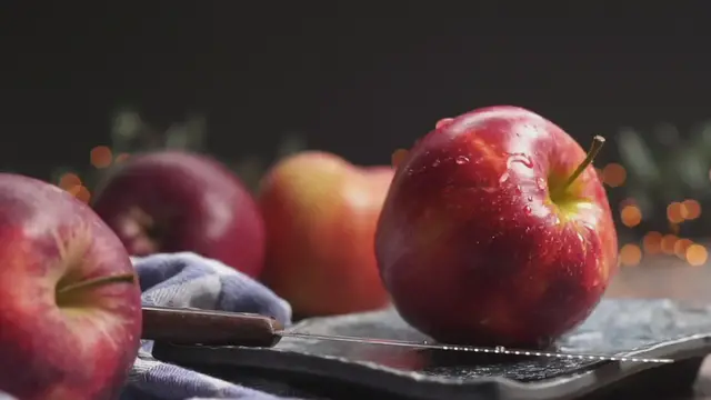 'Video thumbnail for Red Apples Sprinkled with Water'