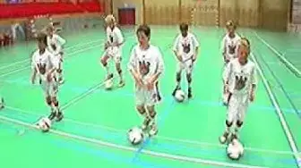 'Video thumbnail for Footstep 5 | Fodboldopvarmning'