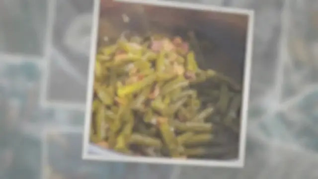 'Video thumbnail for Crack Green Beans - Life with Susan'