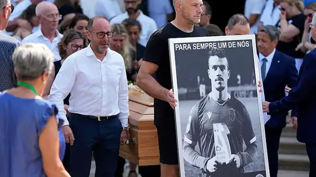 'Video thumbnail for Friends, family and teammates pay their final respects to Portuguese football player Diogo Jota'