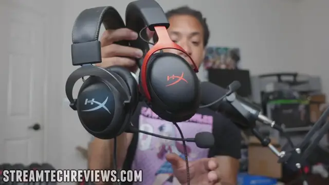 'Video thumbnail for HyperX Cloud II vs Cloud III'