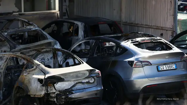 'Video thumbnail for Tesla targeted by arson attacks in France, Italy amid worldwide protests'