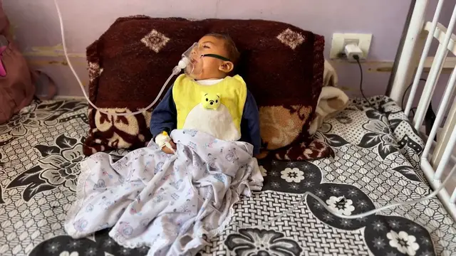 'Video thumbnail for Thousands of babies and infants face starvation in Gaza as milk supplies run dry'