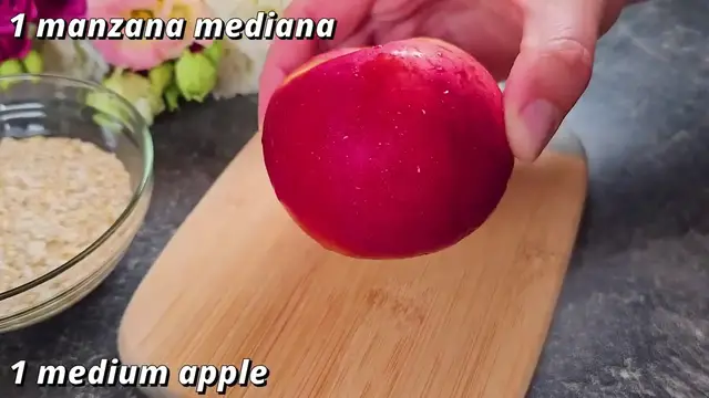 'Video thumbnail for Healthy breakfast for weight loss with oats_ apple and blueberries_ No sugar_ no egg_(720P_HD)'