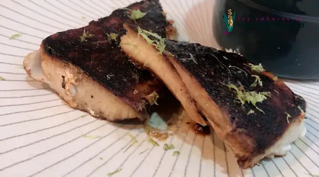 'Video thumbnail for Pescado Glaseado con Soya y Miel'