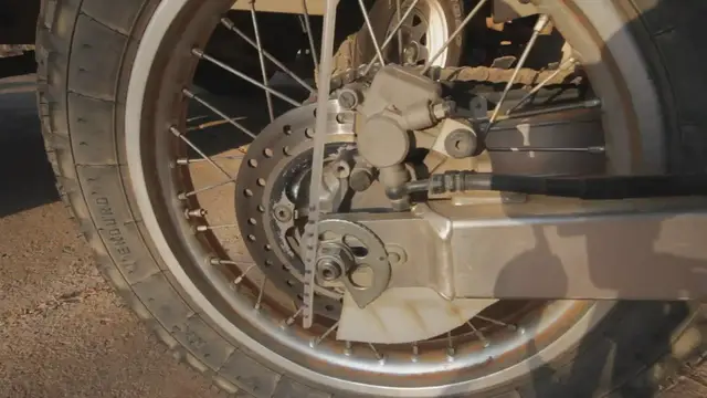 'Video thumbnail for How to Measure SAG by Yourself | On any bike (Honda XR650L)'