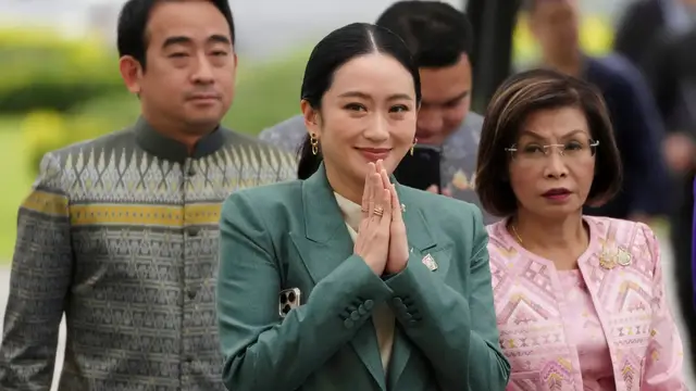 'Video thumbnail for Thailand's top court suspends PM Paetongtarn Shinawatra from duty'
