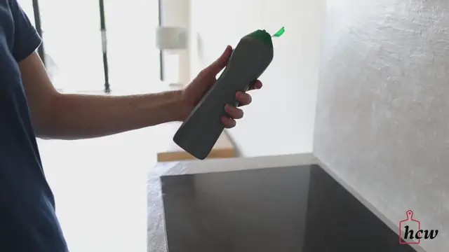 'Video thumbnail for Cleaning an Induction Cooktop With Cif Cream Cleaner'