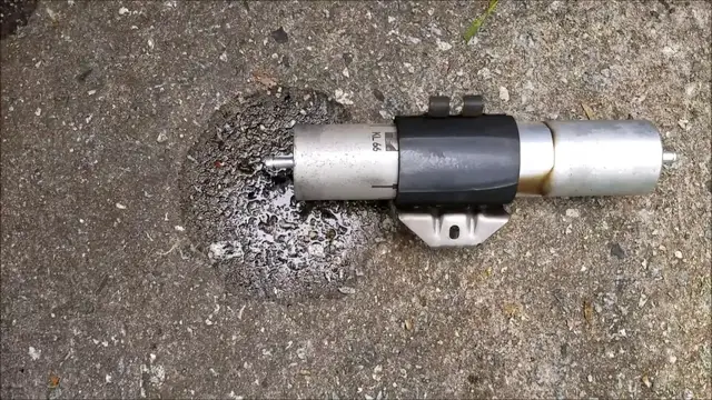 'Video thumbnail for BMW E36 Fuel Filter Replacement'