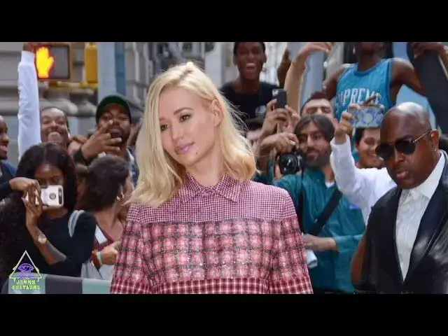 'Video thumbnail for Igga Azalea quits rap'