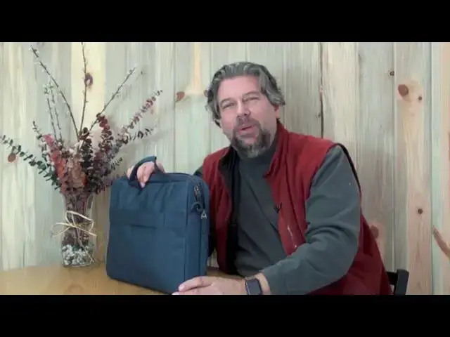 'Video thumbnail for Case Logic LoDo Computer Backpack & Huxton Computer Briefcase Review'