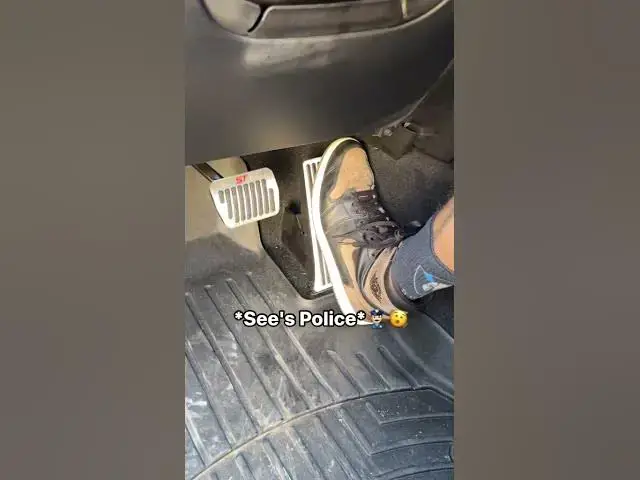 'Video thumbnail for What would you do ⁉️😱🔥 #carmoments'