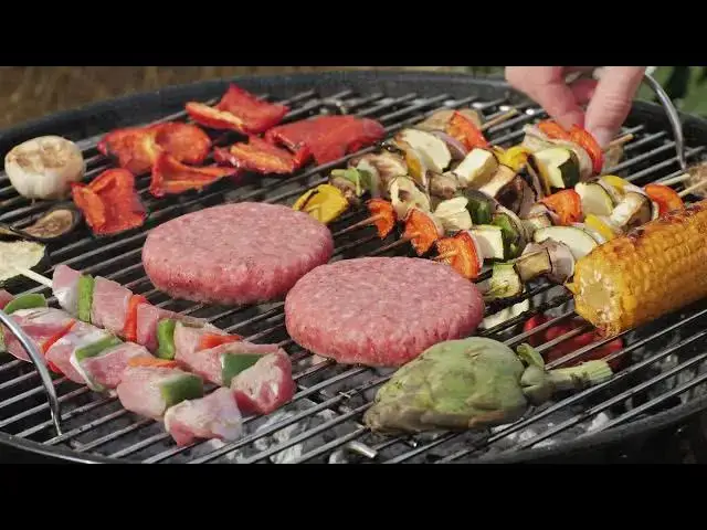 'Video thumbnail for Chorizo Burgers Over the Grill'