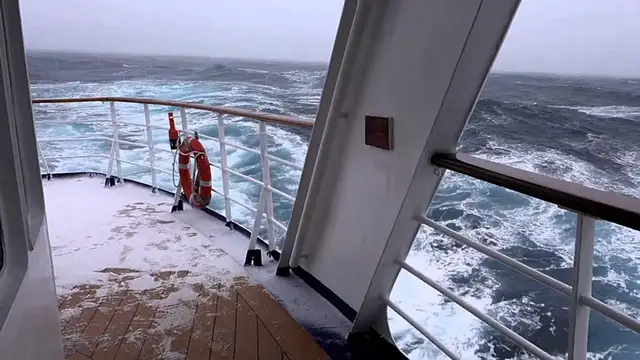 'Video thumbnail for Caught in a Hurricane | Drake Passage | For More Dramatic Footage | Subcribe Now'