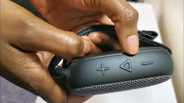 'Video thumbnail for Oraimo Wrap Bluetooth Speaker | Tips for Mastering Controls'