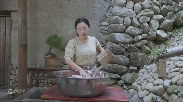 'Video thumbnail for cooking by mom'