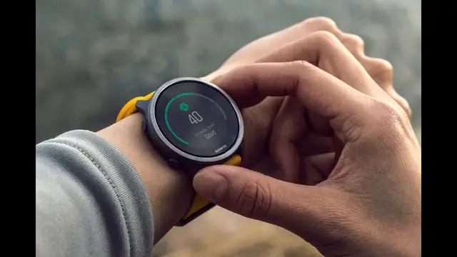 'Video thumbnail for Suunto 5 Peak: the new Suunto watch has GPS and is focused on the most athletic users'