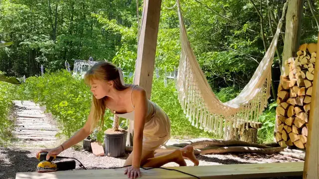'Video thumbnail for a cottage kitchen makeover'