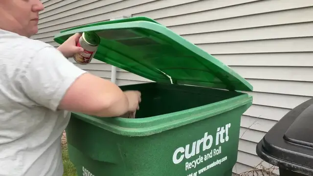 'Video thumbnail for The BRILLIANT new way people are using leftover jars!'