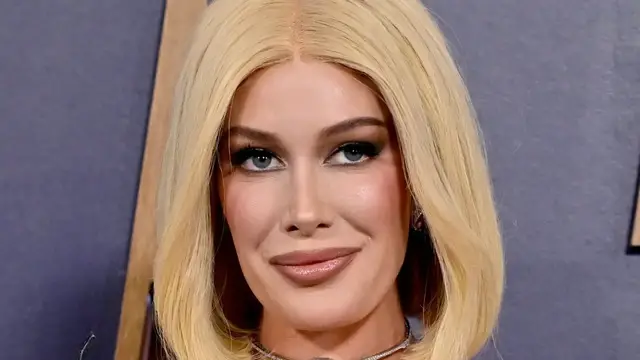 'Video thumbnail for The Absolute Worst Dressed Stars At The 2025 American Music Awards'