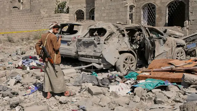 'Video thumbnail for Yemen’s Houthis claim shooting down another US drone'